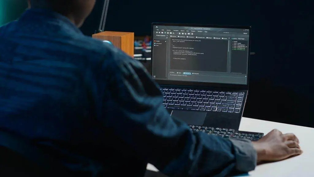 Hyrje në Programim: Tipet e të Dhënave dhe Variablat